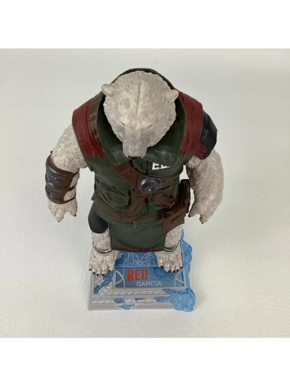 Red One Holiday Movie Agent Garcia Polar Bear 9